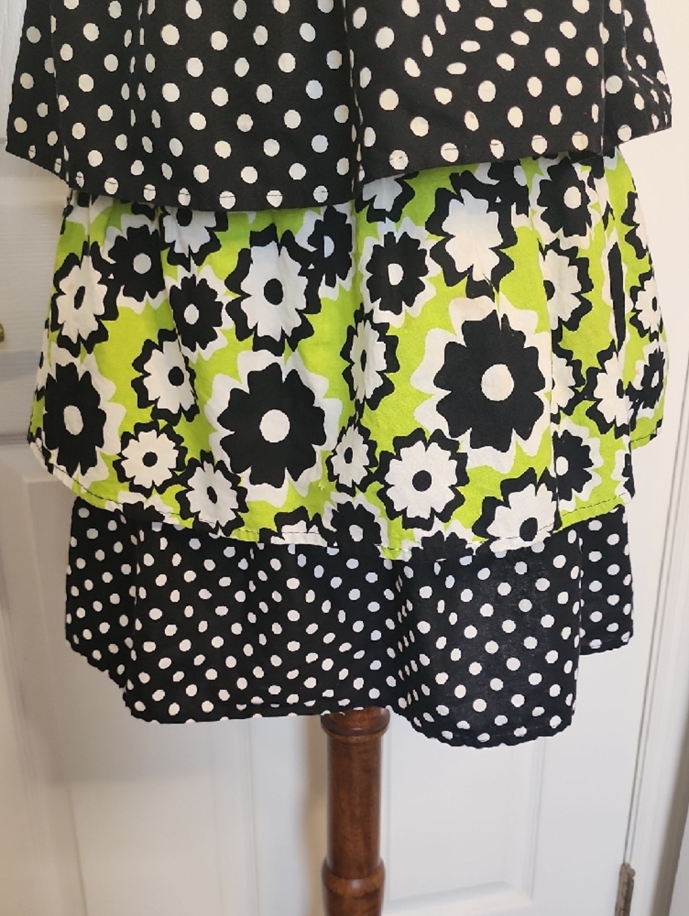 Women’s Lime Green & Black Floral Tiered Halter APRON - Picture 5 of 7
